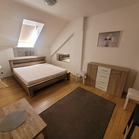 Apartments Zizkov B ปราก ภายนอก รูปภาพ