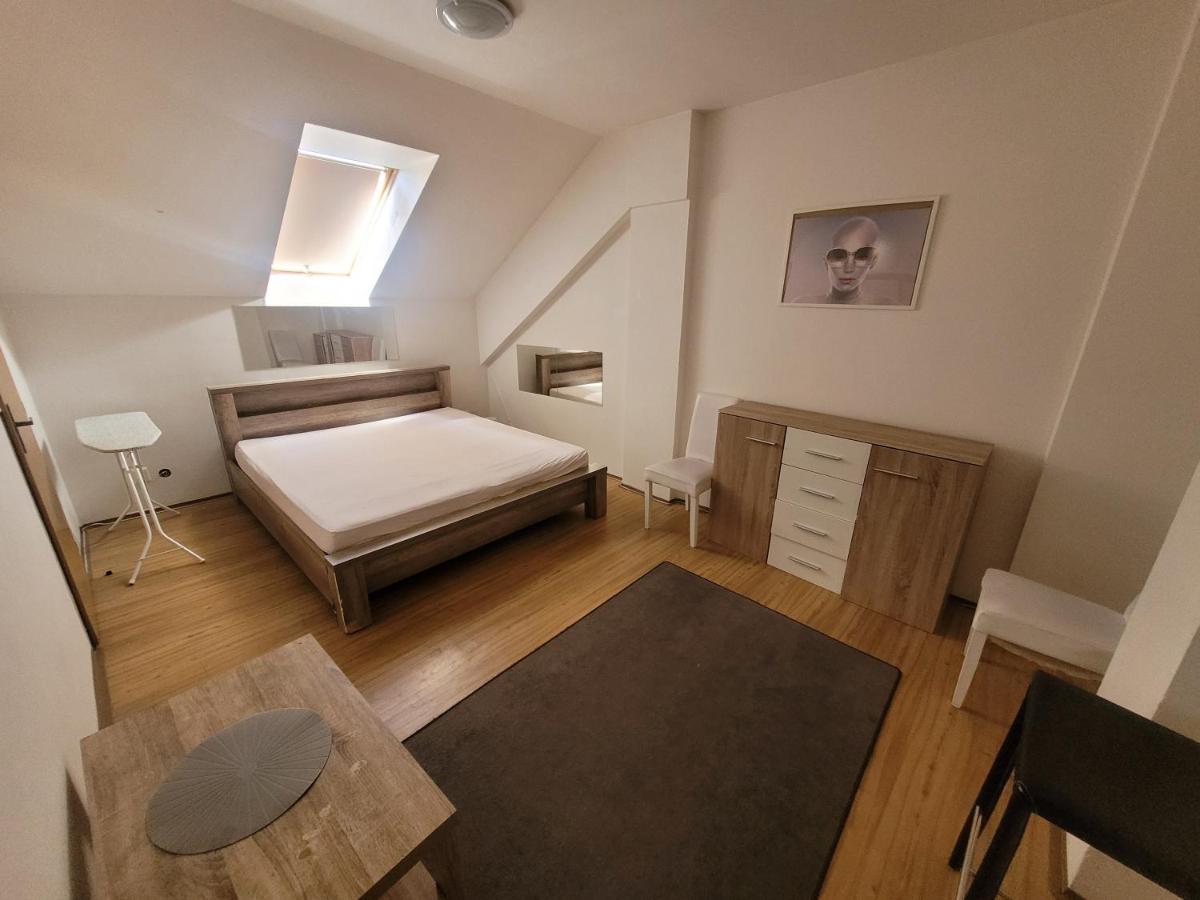 Apartments Zizkov B ปราก ภายนอก รูปภาพ
